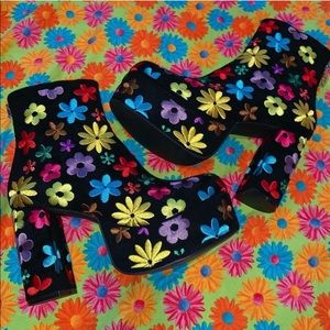 ISO!!!! Dolls Kill Daisy Shoes